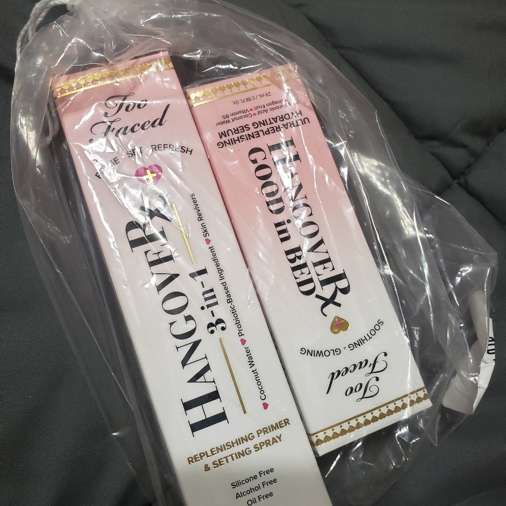 Too Faced ‐ Hangover 3-in-1 Setting Spray & Serum